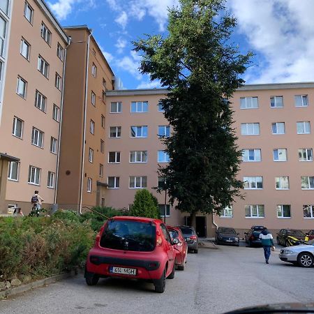Riia 10, 2-Bedroom Apartment - 2 Big Beds 1 Extra Bed-Parking Free Tartu Extérieur photo