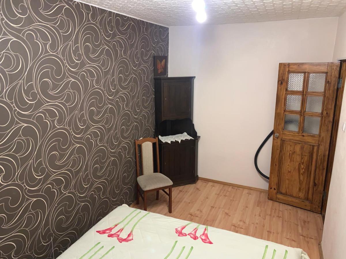 Riia 10, 2-Bedroom Apartment - 2 Big Beds 1 Extra Bed-Parking Free Tartu Extérieur photo