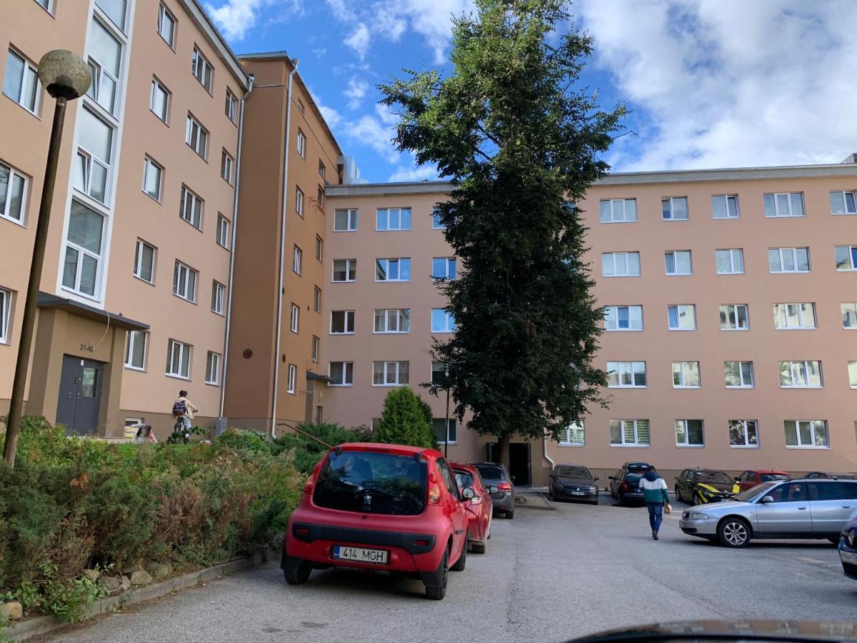 Riia 10, 2-Bedroom Apartment - 2 Big Beds 1 Extra Bed-Parking Free Tartu Extérieur photo