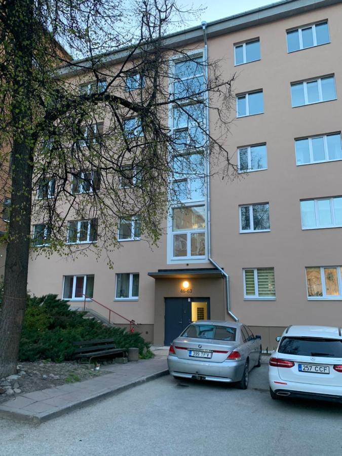 Riia 10, 2-Bedroom Apartment - 2 Big Beds 1 Extra Bed-Parking Free Tartu Extérieur photo