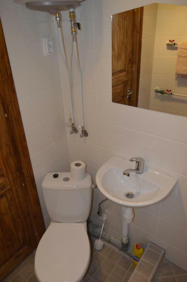 Riia 10, 2-Bedroom Apartment - 2 Big Beds 1 Extra Bed-Parking Free Tartu Extérieur photo