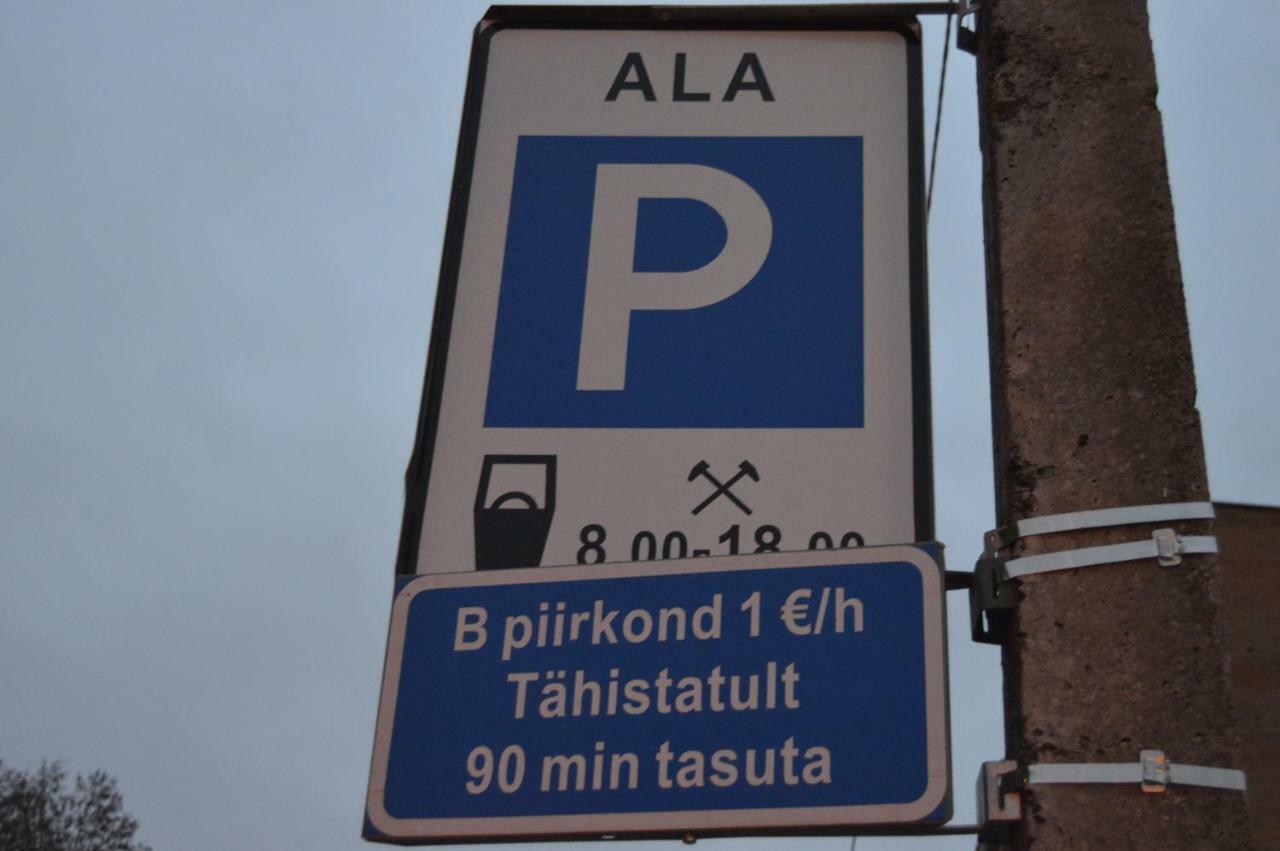 Riia 10, 2-Bedroom Apartment - 2 Big Beds 1 Extra Bed-Parking Free Tartu Extérieur photo